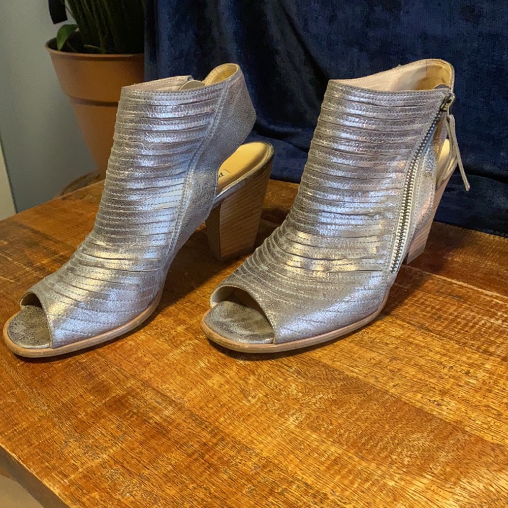 Paul Green, Cayenne, Peep Toe, Metallic Bootie with open heel, size 5.5 UK